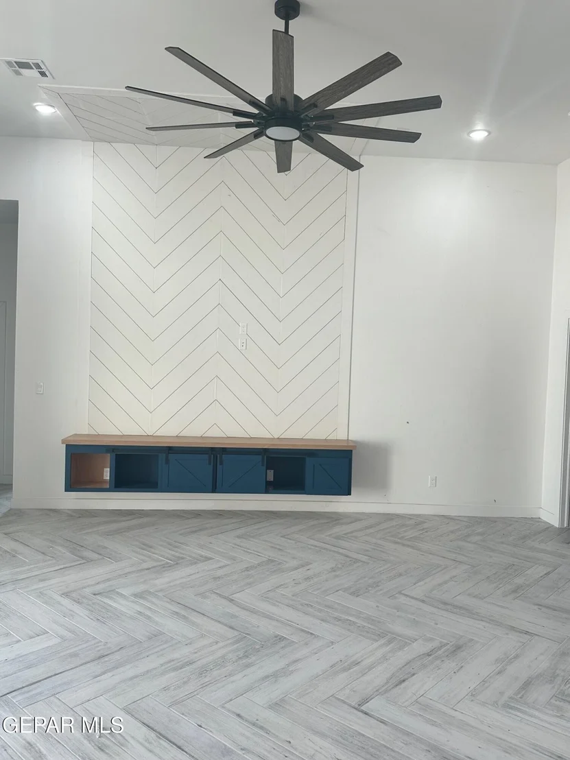 Photo of 941 NAYLAND Place