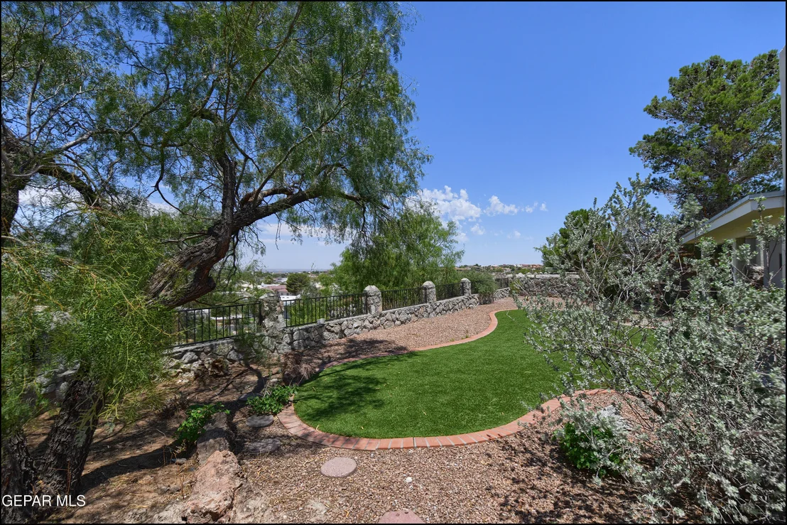 Photo of 829 DULCE TIERRA Drive