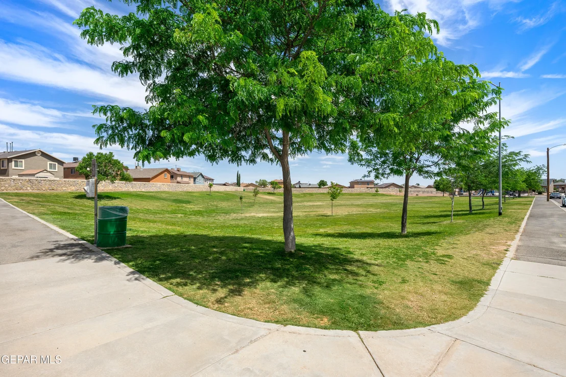 Photo of 11916 AUBURN SANDS Drive
