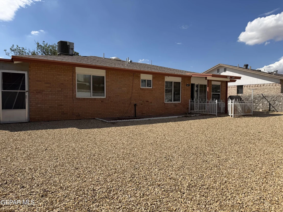 Photo of 1012 ONEIDA Drive