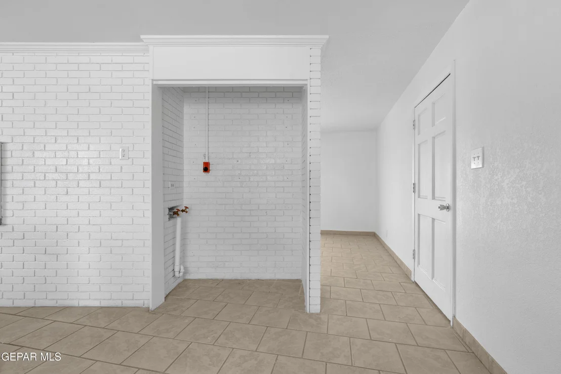 Photo of 6033 Isabella Drive