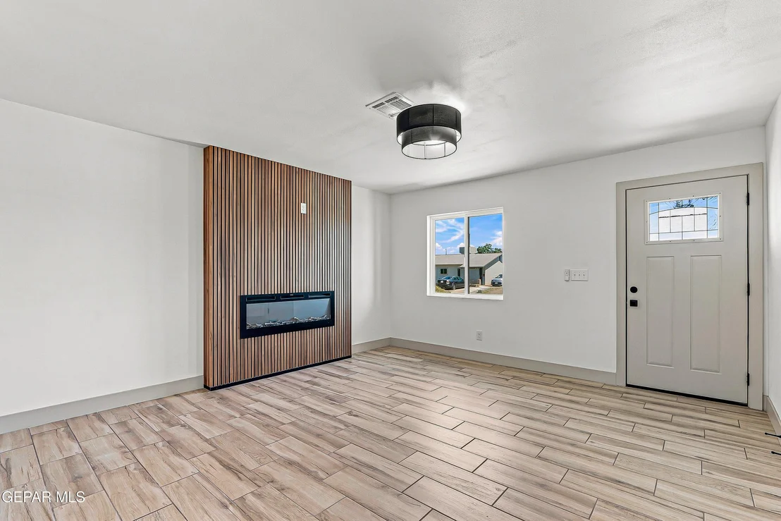 Photo of 921 MARLOW Road