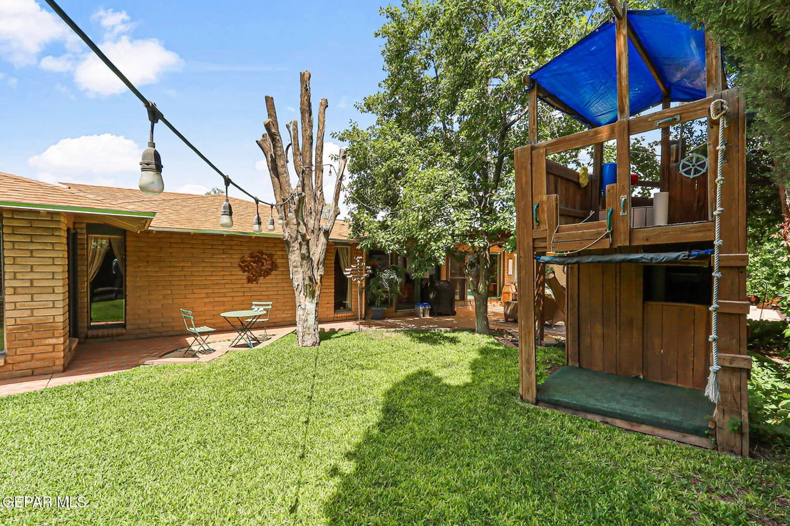 Photo of 4332 DONNYBROOK Place