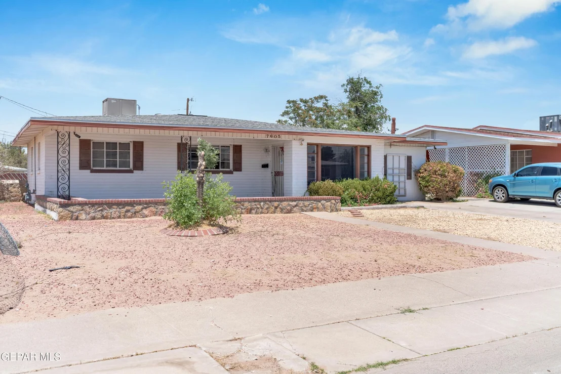 Photo of 7605 Parkland Drive