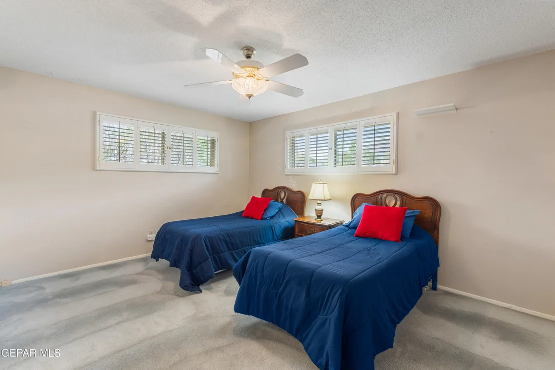 Photo of 6233 Meteor Way