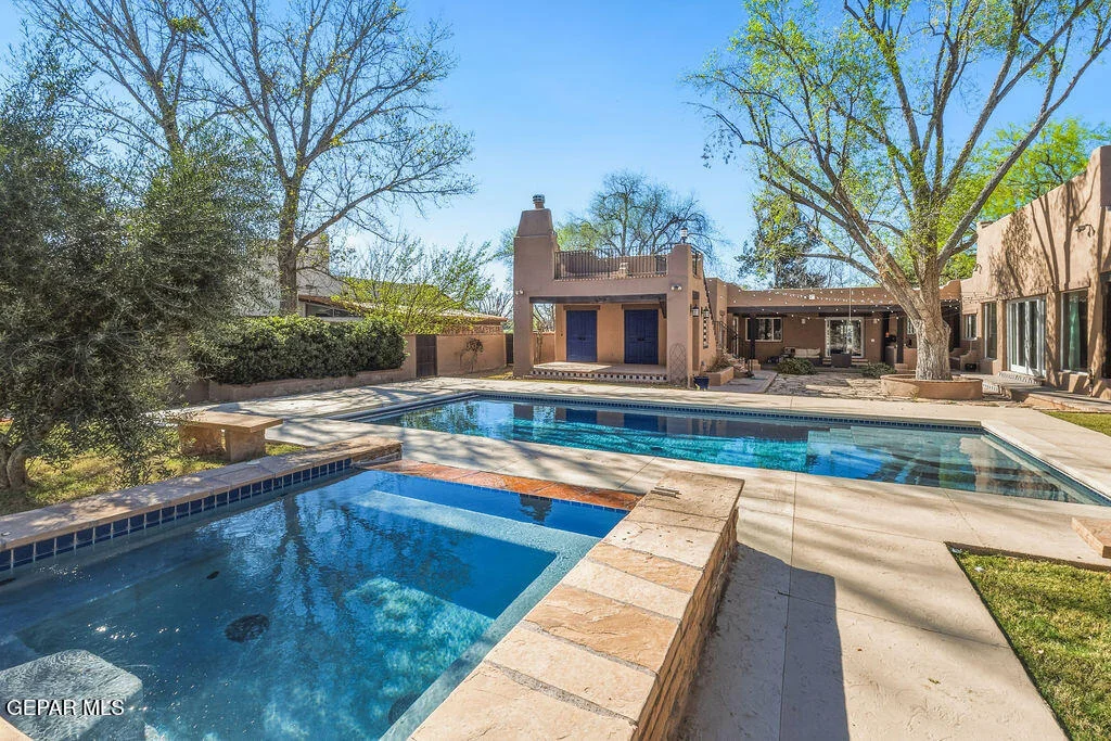 Photo of 300 ROSEMONT Drive