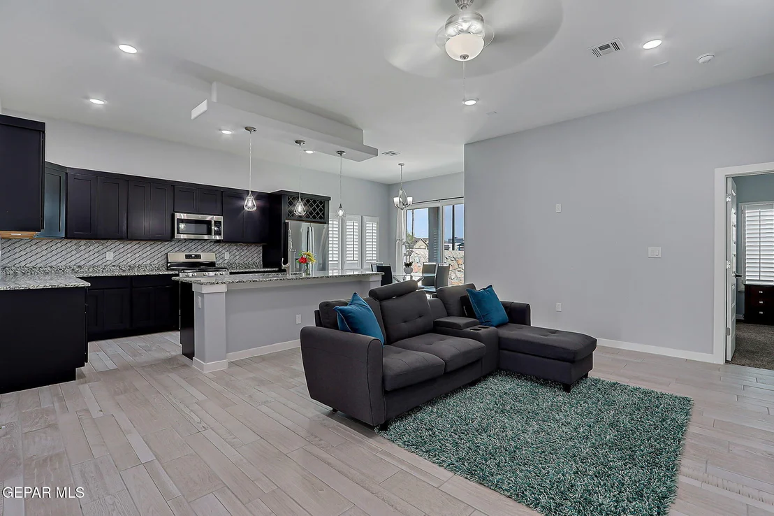 Photo of 13860 Summer View Avenue