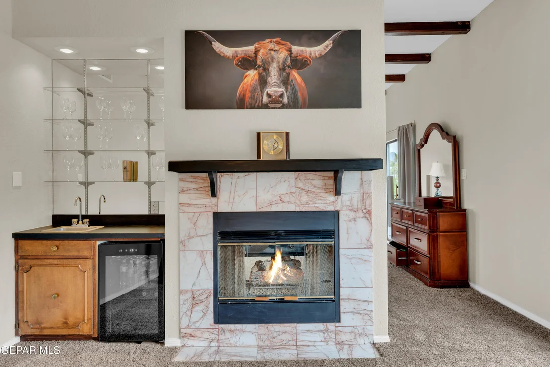Photo of 425 VALPLANO Drive