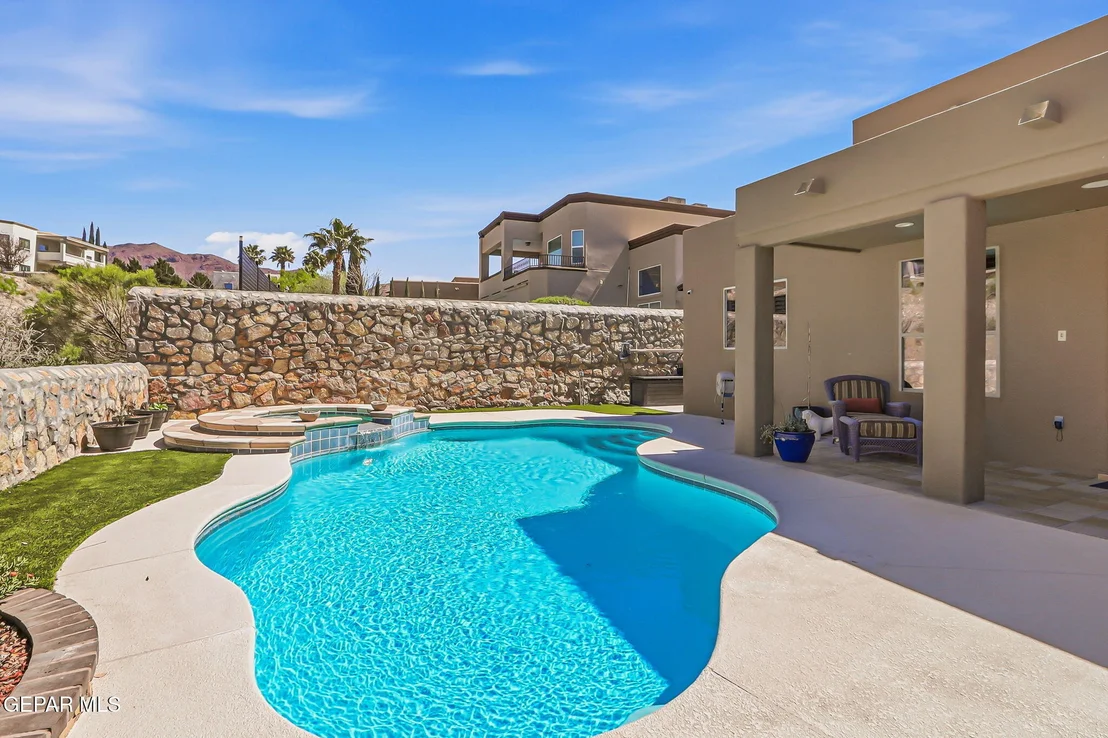 Photo of 1133 CALLE LOMAS Drive