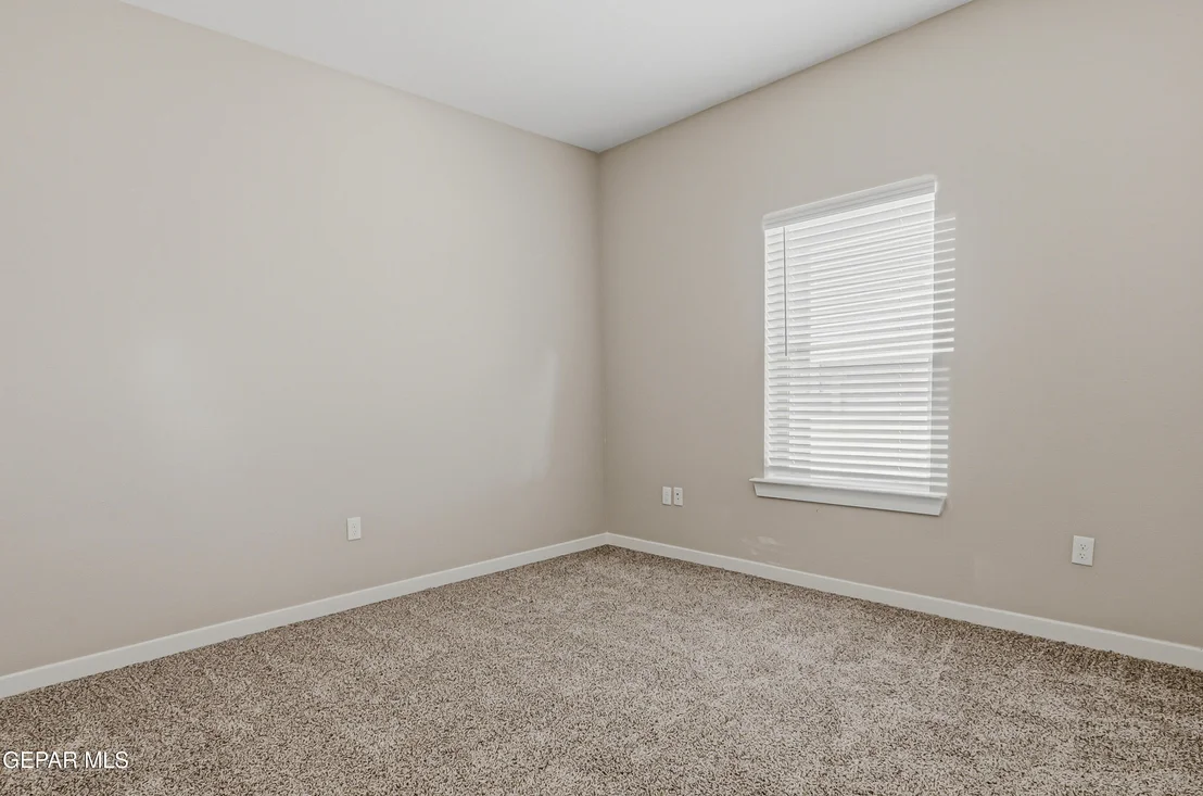 Photo of 3768 Model Lane