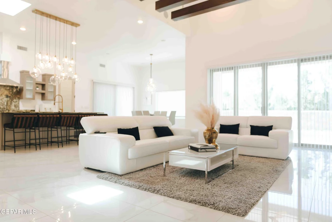 Photo of 653 BIR Circle