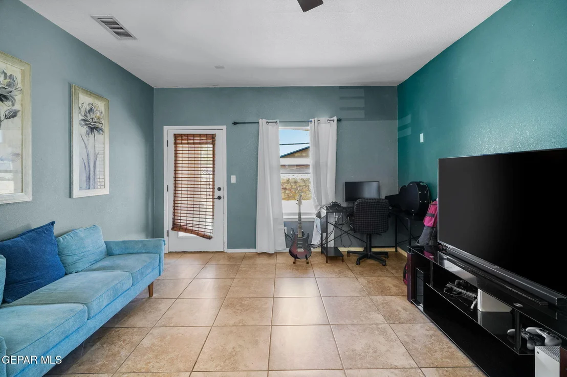 Photo of 3281 GARDEN POINT Drive
