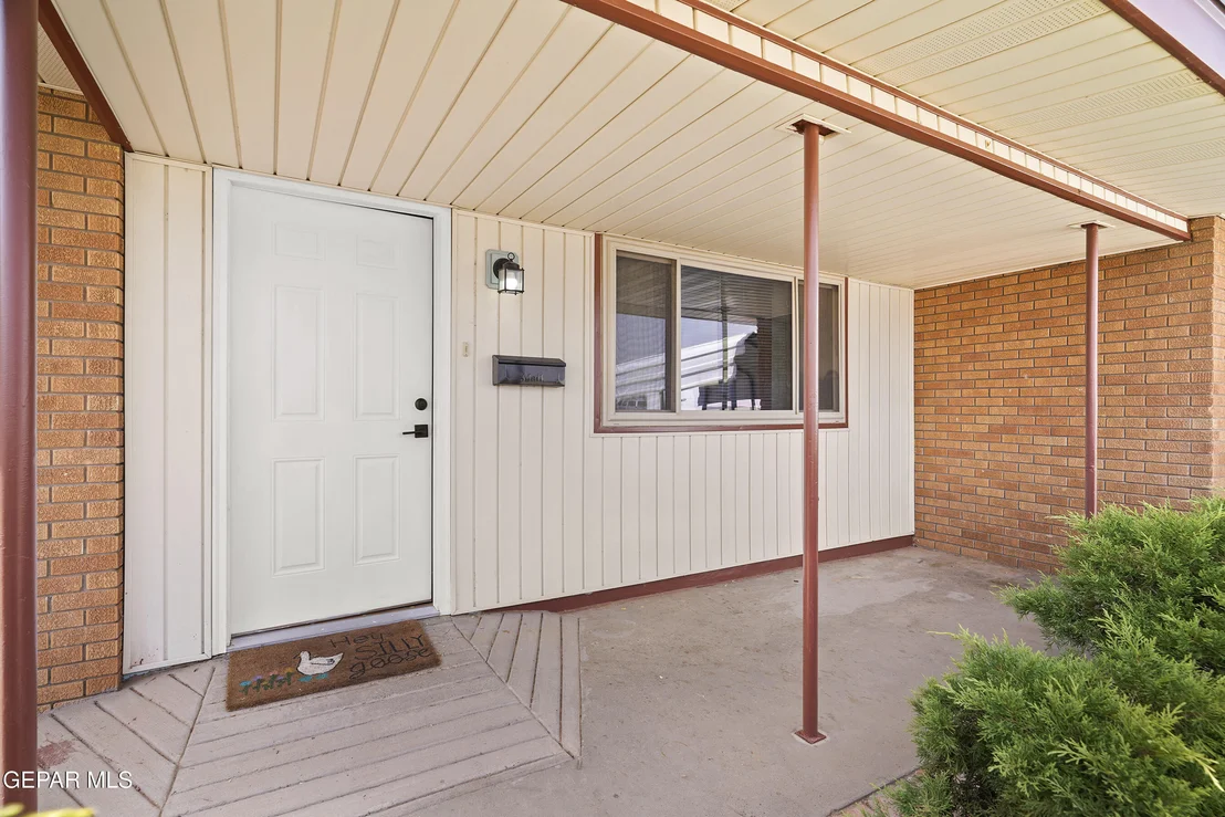 Photo of 5804 TAUTOGA Drive