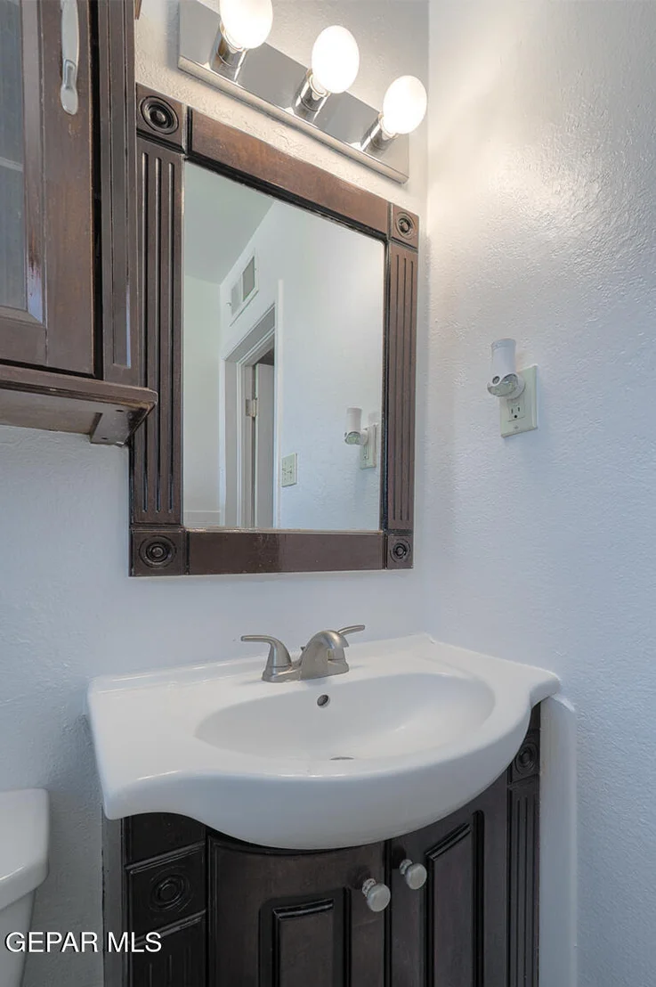 Photo of 1210 CAPER Road