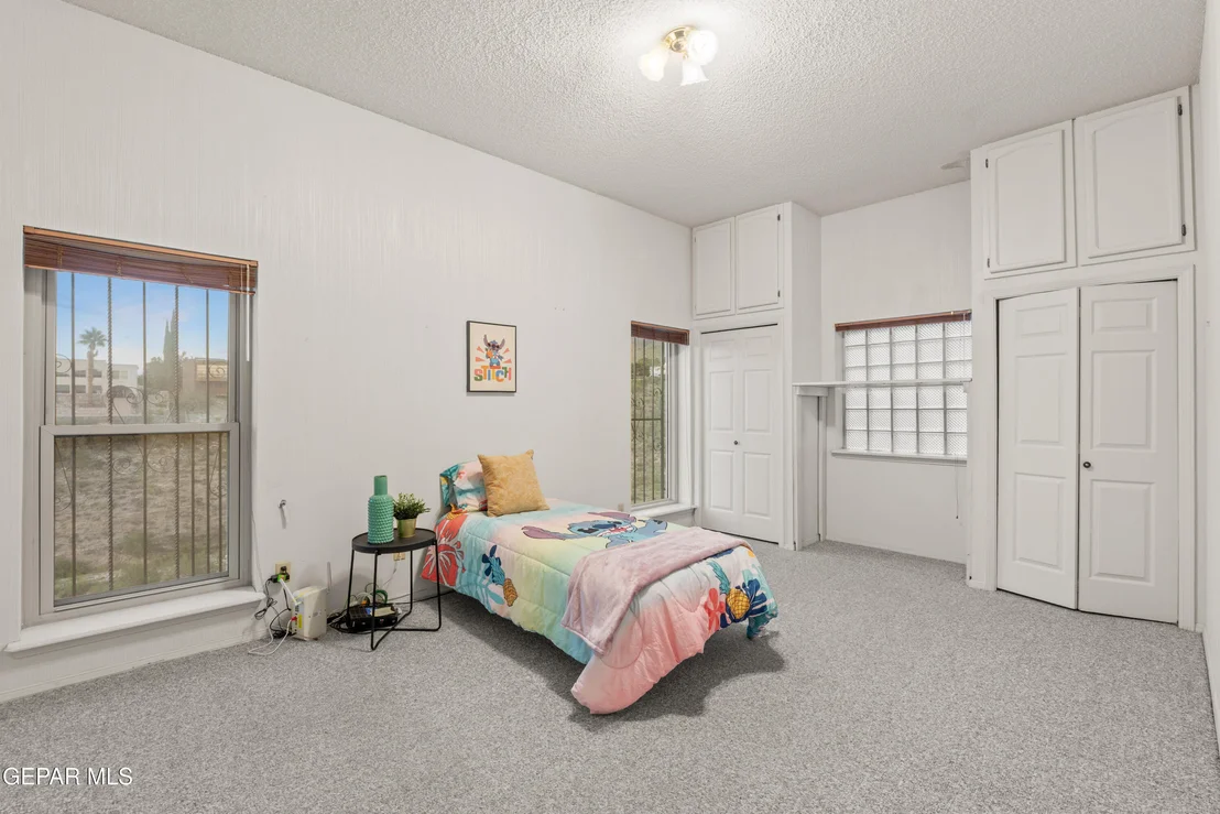 Photo of 401 Sharondale Drive