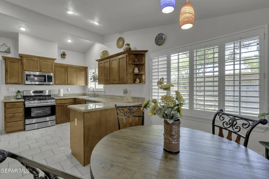 Photo of 801 MONTCLAIR Drive