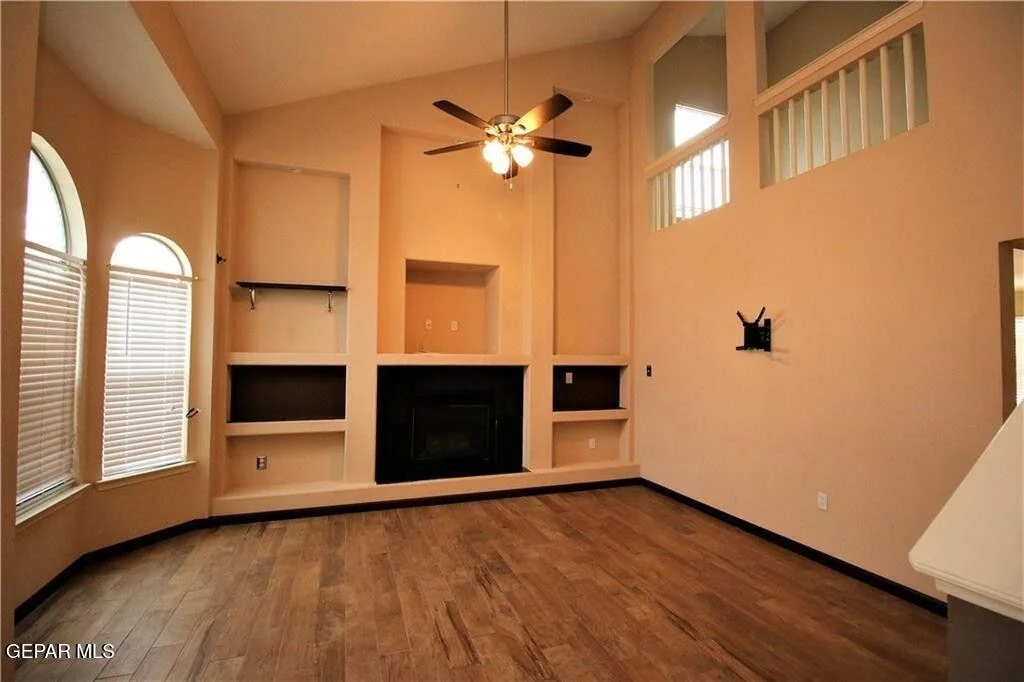 Photo of 6241 LOVEBIRD Lane