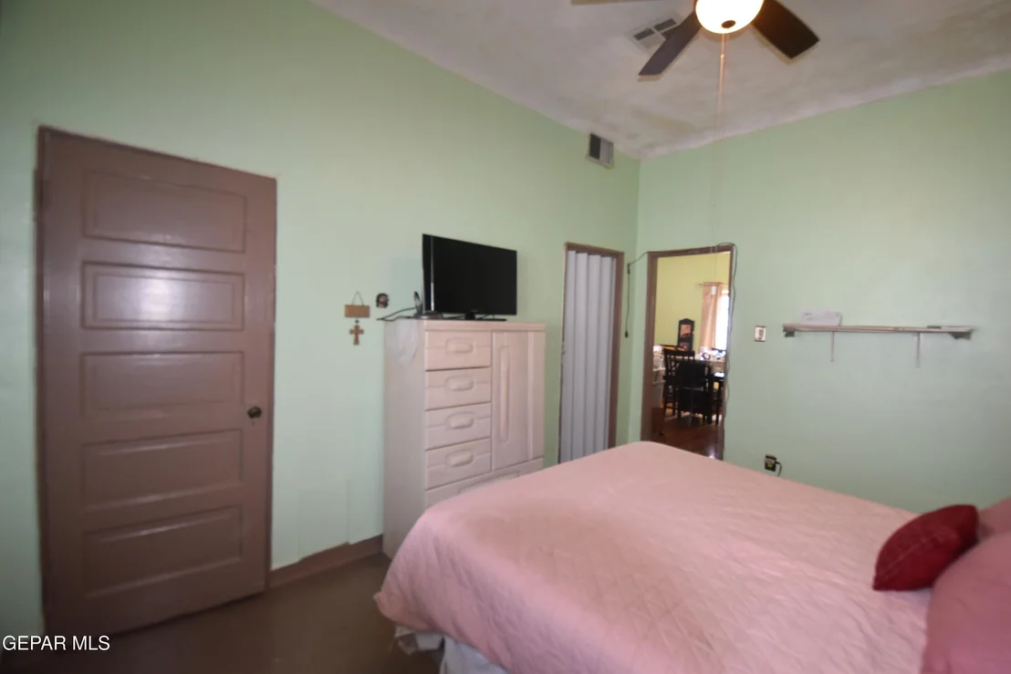 Photo of 1113 N Octavia Street