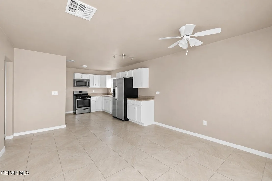 Photo of 408 SYCAMORE Way