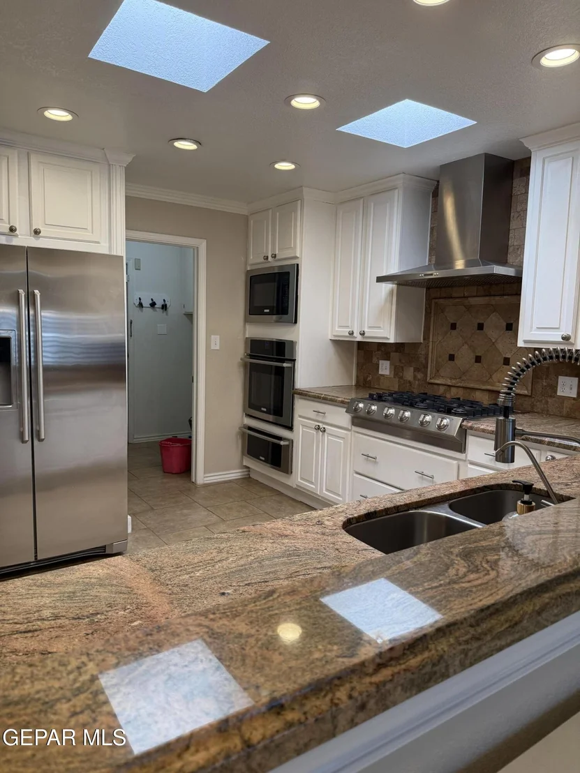 Photo of 3149 EDGEROCK Drive