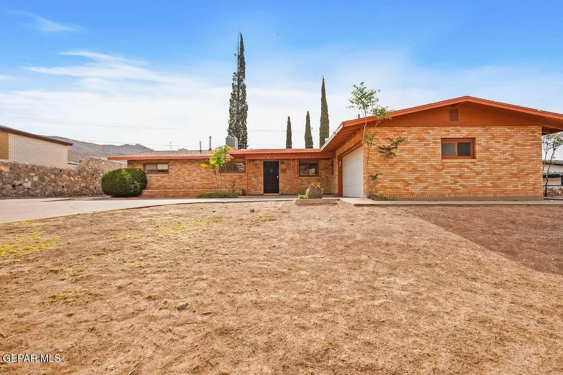 Photo of 4208 HAMPSHIRE Lane