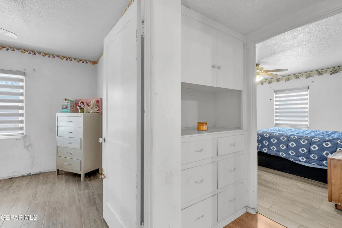 Photo of 5013 Flower Drive