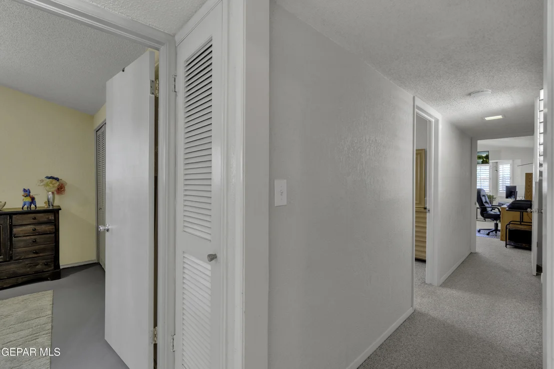 Photo of 801 MONTCLAIR Drive