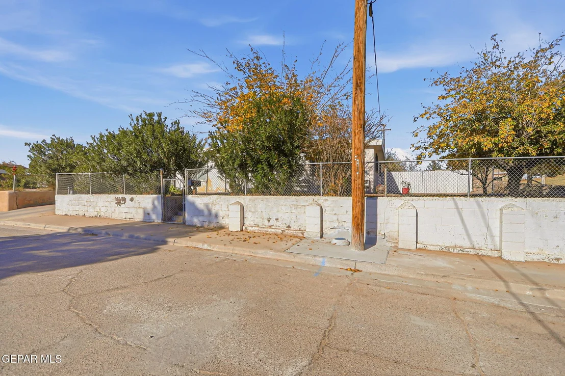 Photo of 749 Hilton Avenue
