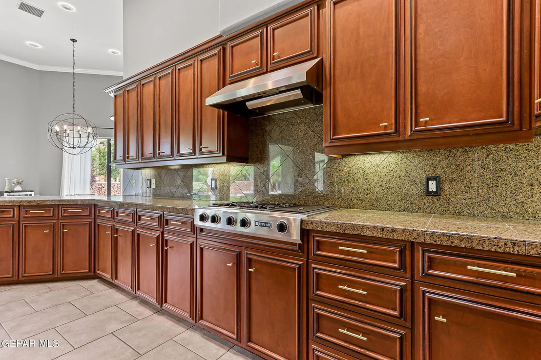 Photo of 5301 UPPER VALLEY Road