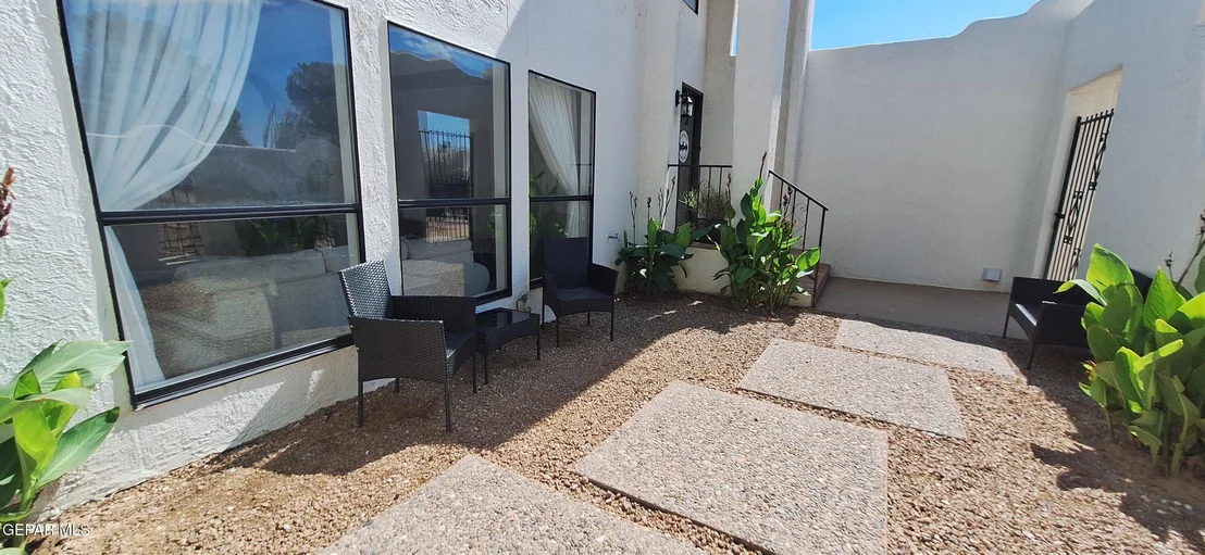 Photo of 656 MOONDALE Drive
