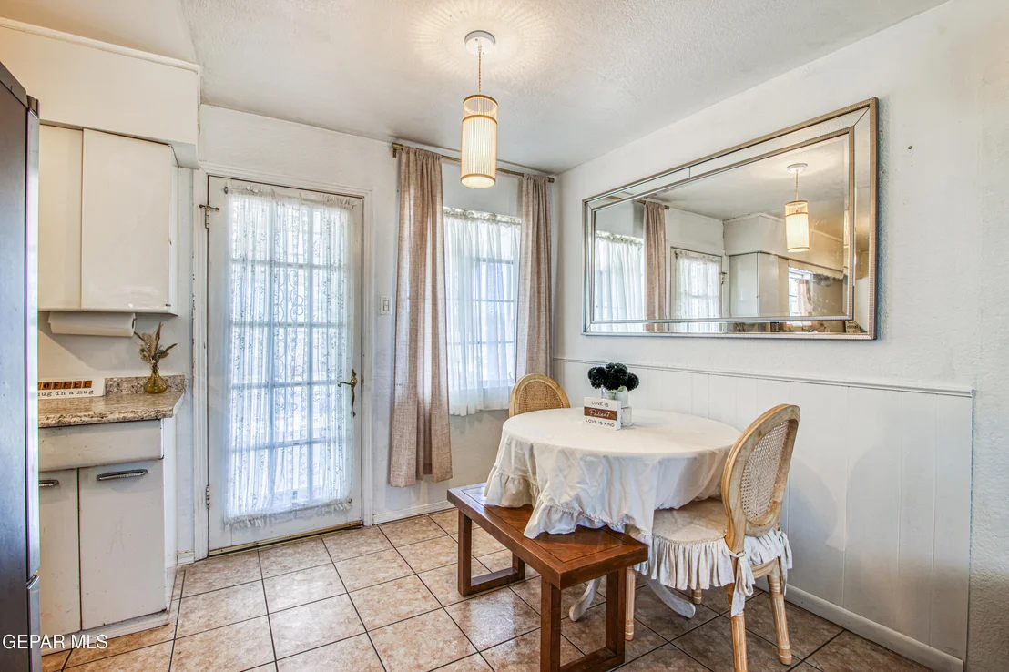 Photo of 1121 Belen Road