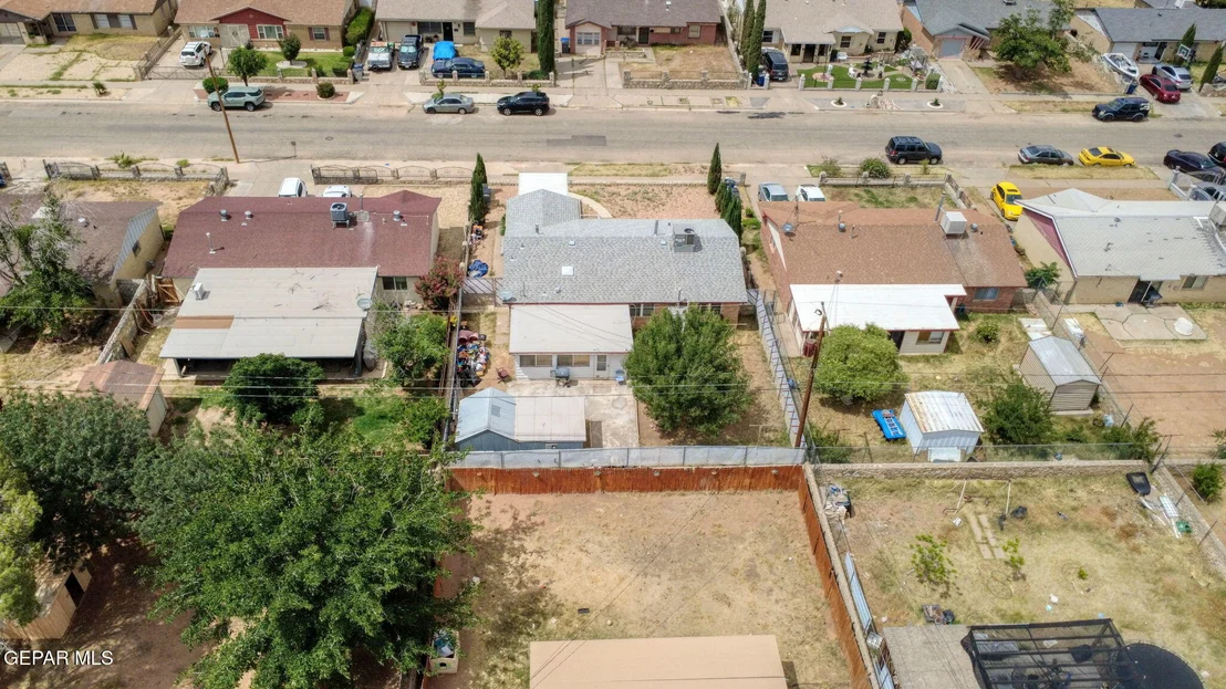Photo of 5448 Edmonton Avenue