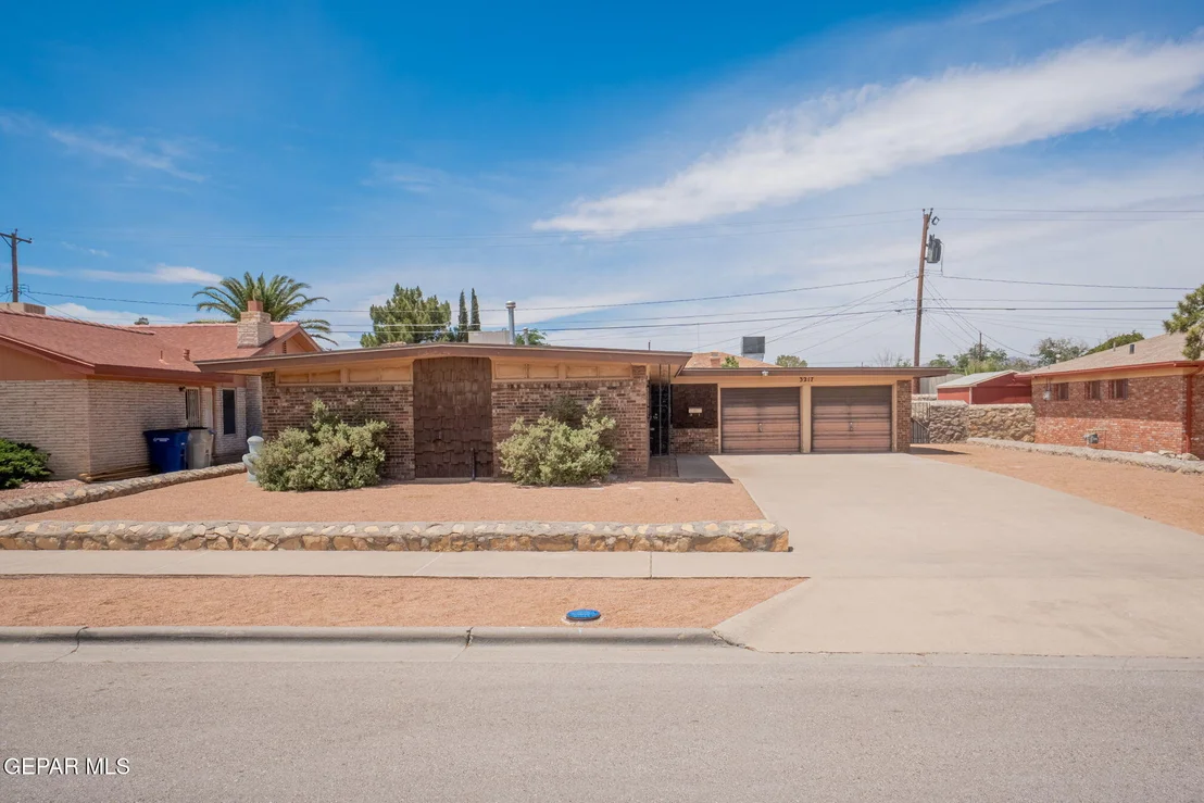 Photo of 3217 SHETLAND Road