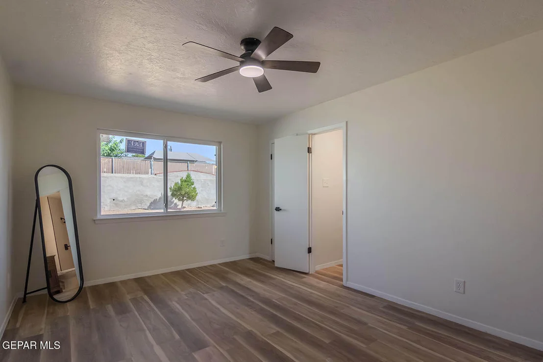 Photo of 2820 BEACHCOMBER Drive