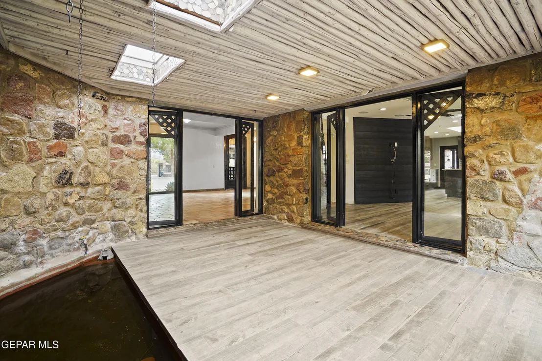 Photo of 200 W Sunset Road