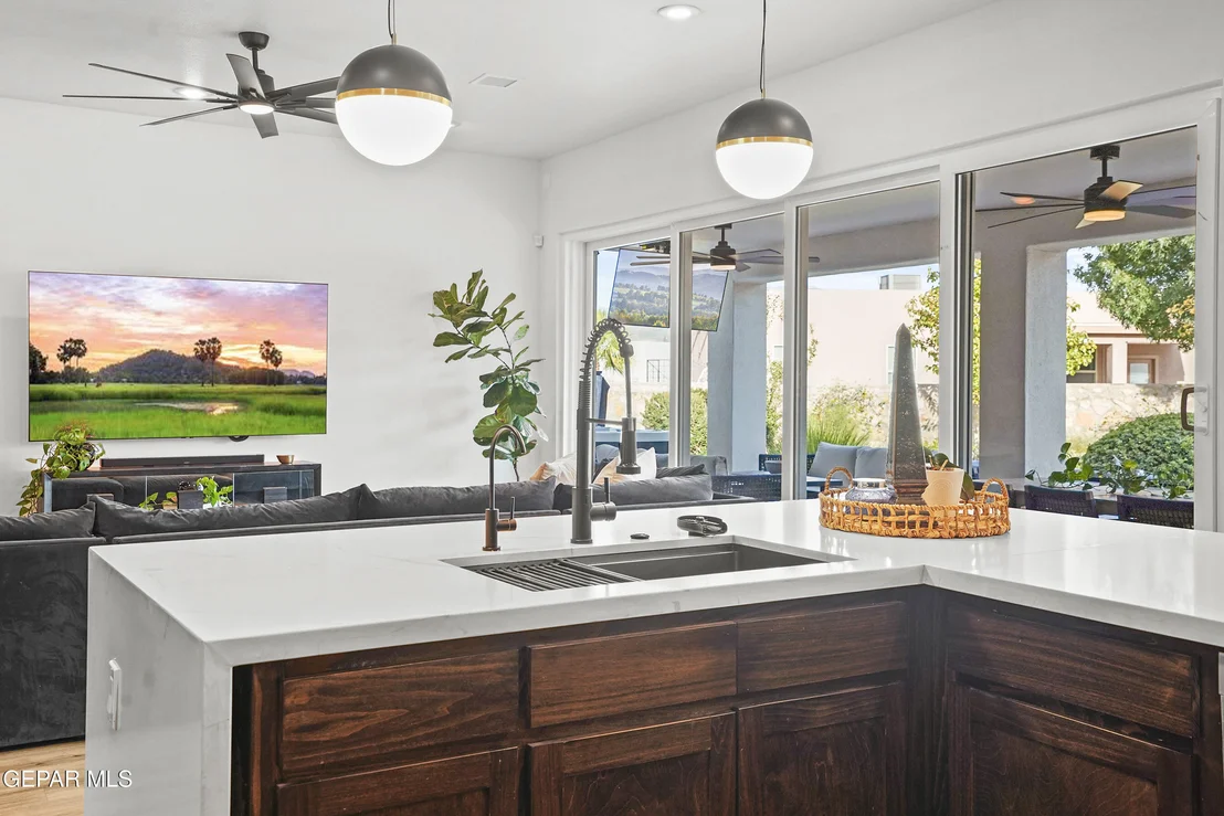 Photo of 5500 VALLEY OAK Drive
