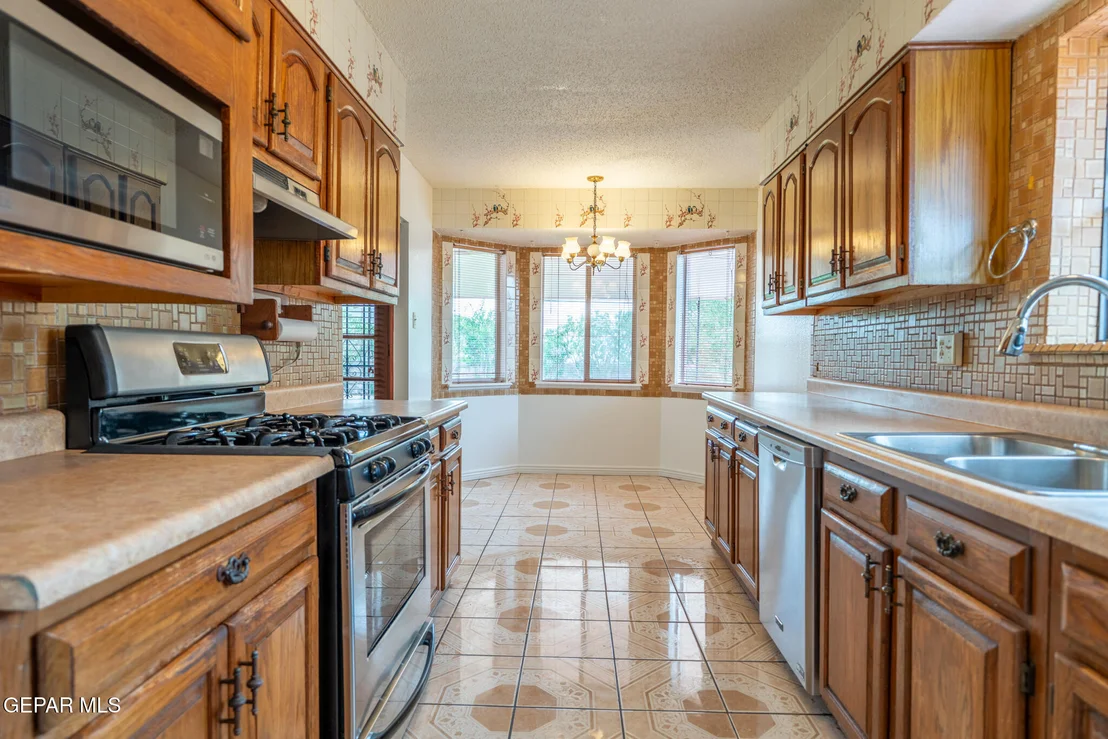 Photo of 8516 Mineola Drive