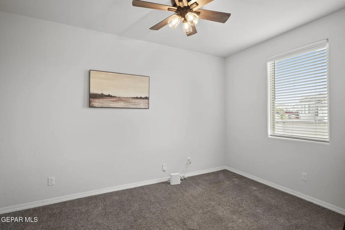 Photo of 913 Airship Place
