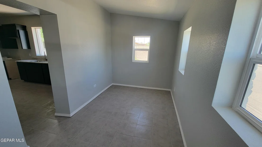 Photo of 231 FRANCIS Street