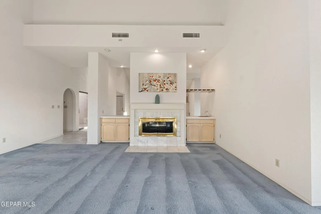 Photo of 401 Sharondale Drive