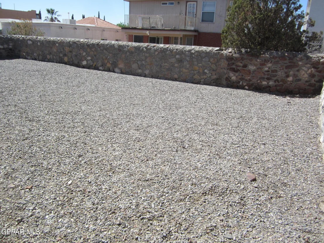 Photo of 7123 Oval Rock Drive