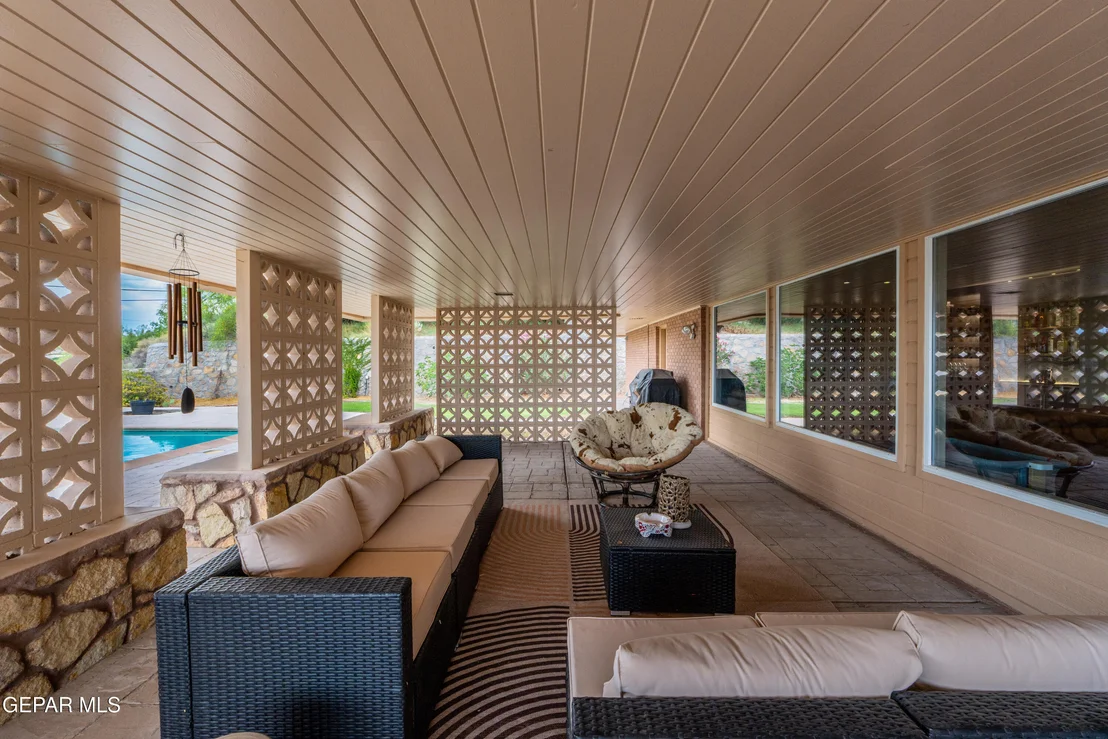 Photo of 3931 FLAMINGO Drive