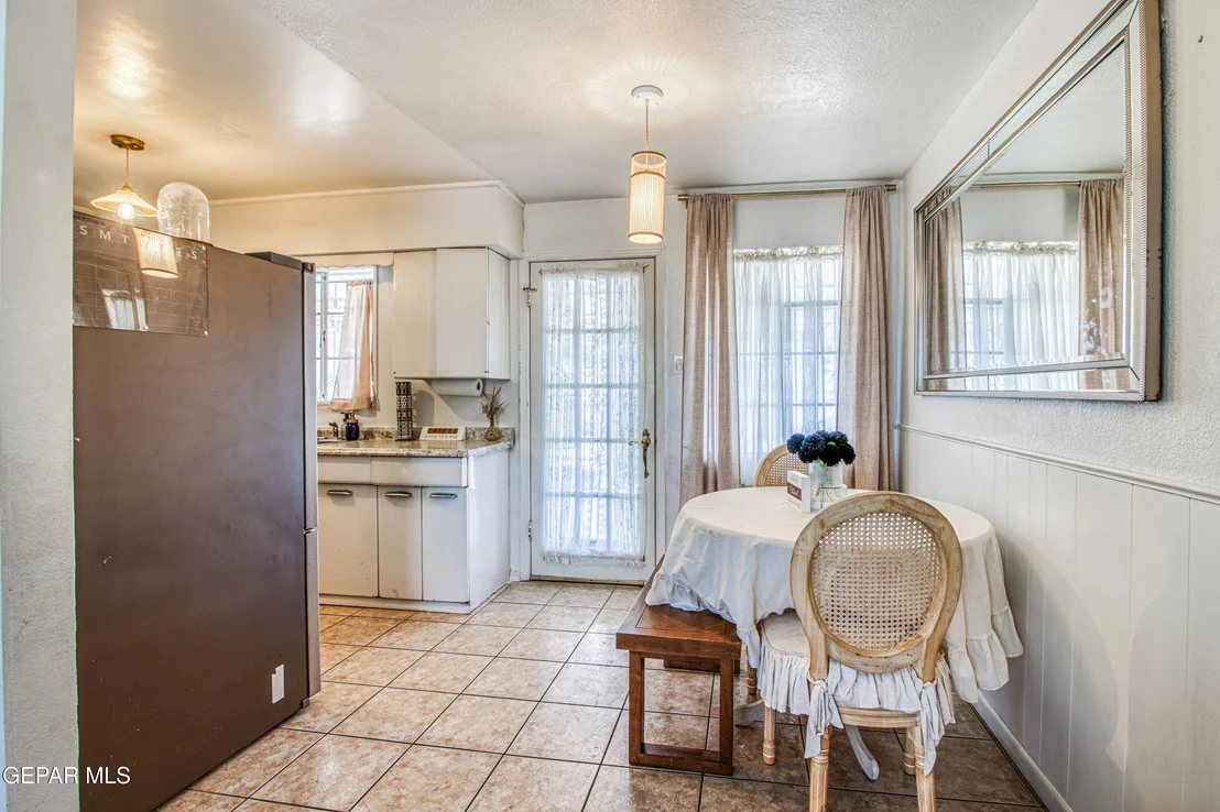 Photo of 1121 Belen Road