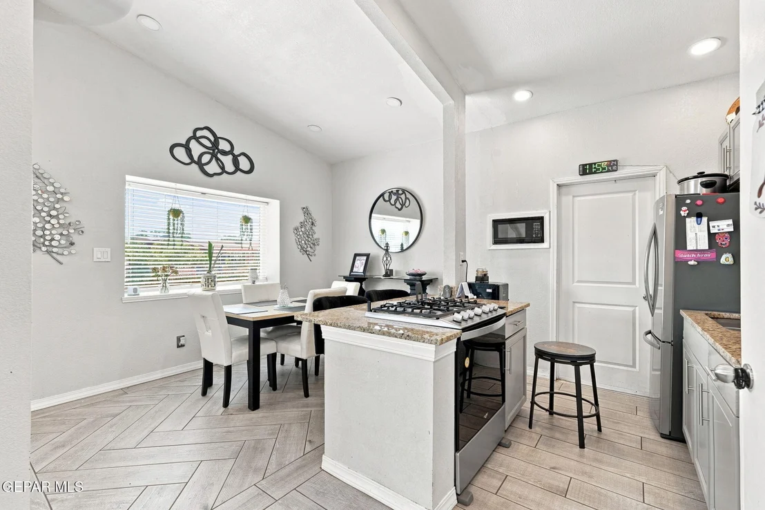 Photo of 9347 CANNES Circle
