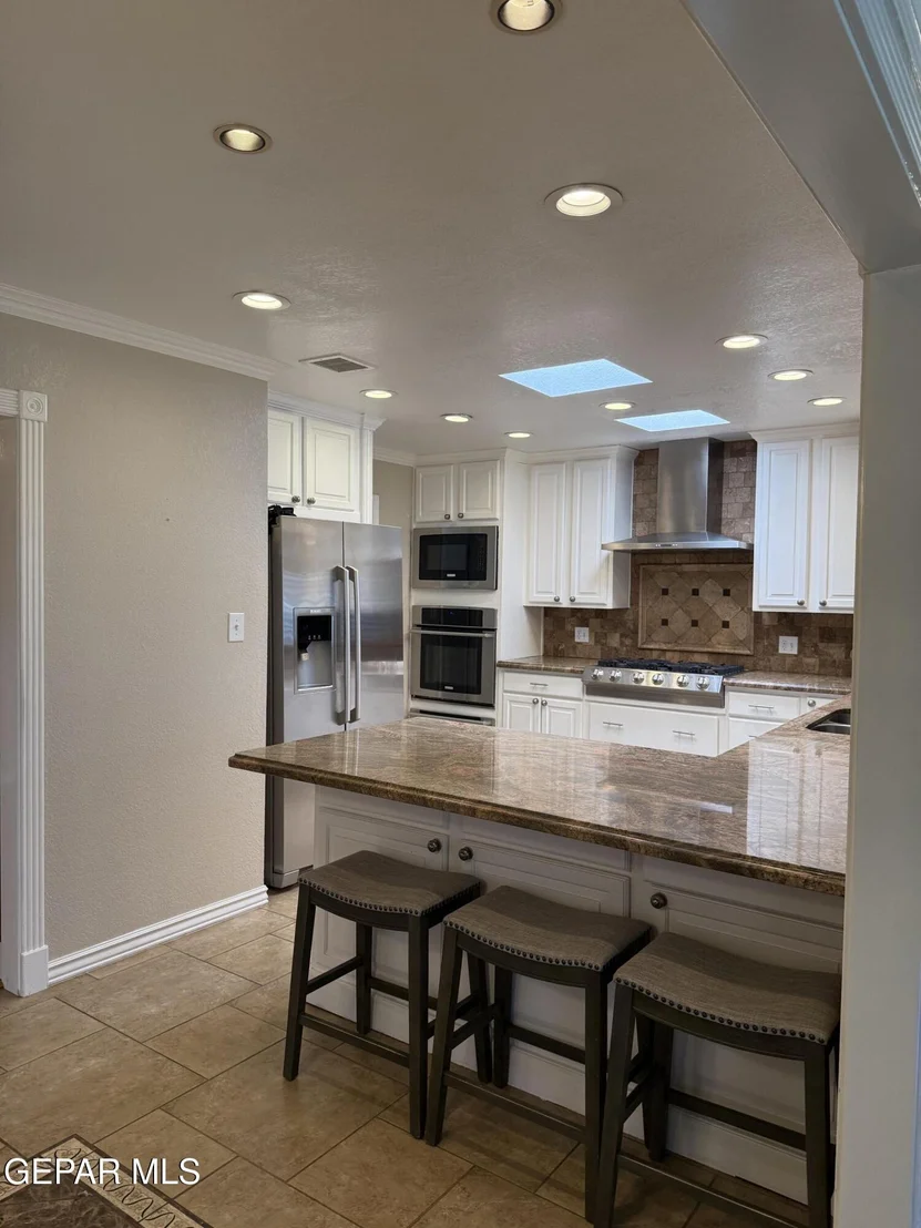 Photo of 3149 EDGEROCK Drive