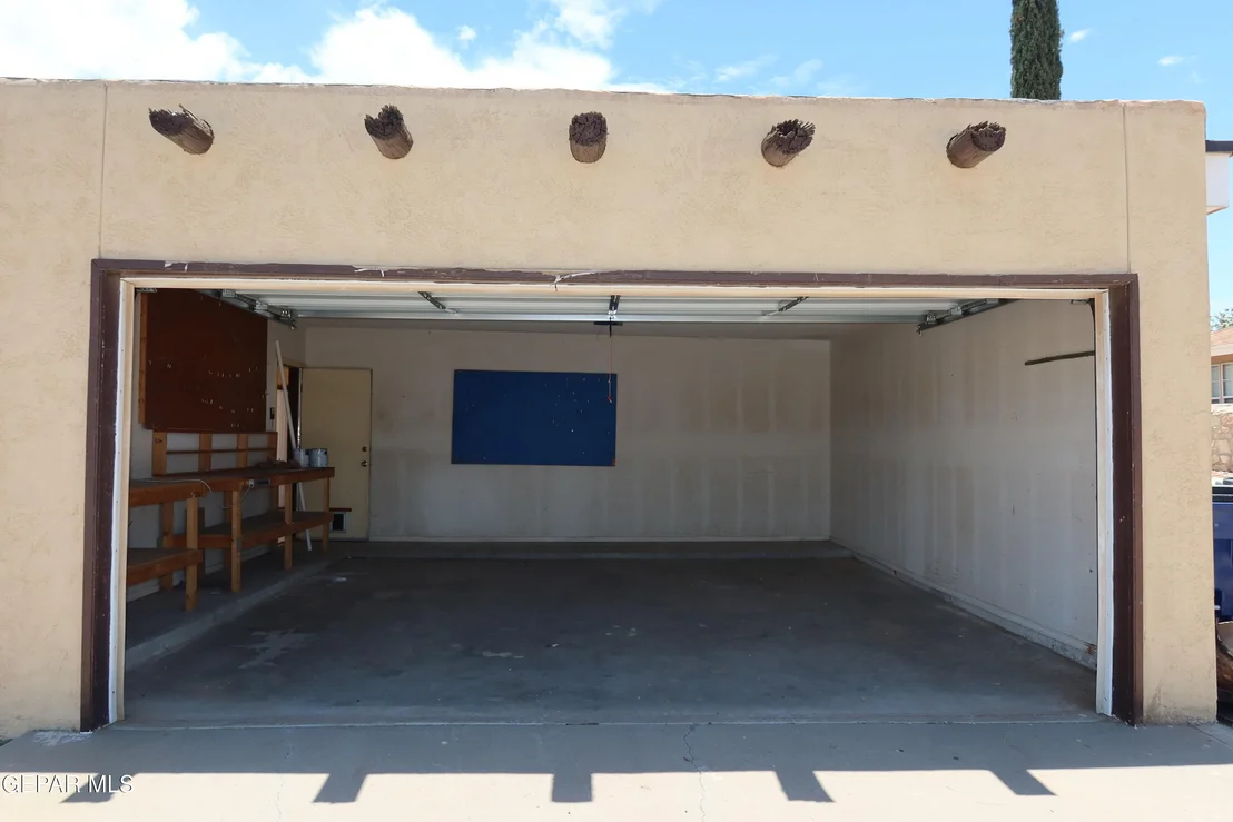 Photo of 836 DE LEON Drive