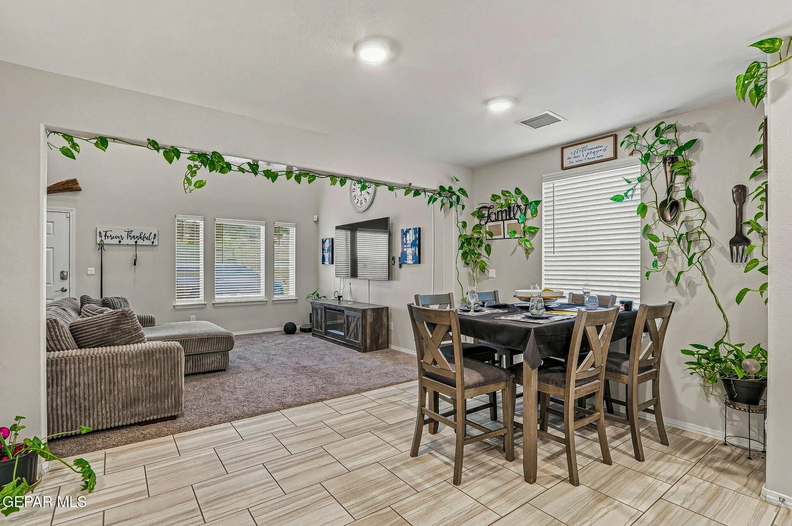 Photo of 433 TWILIGHT Drive