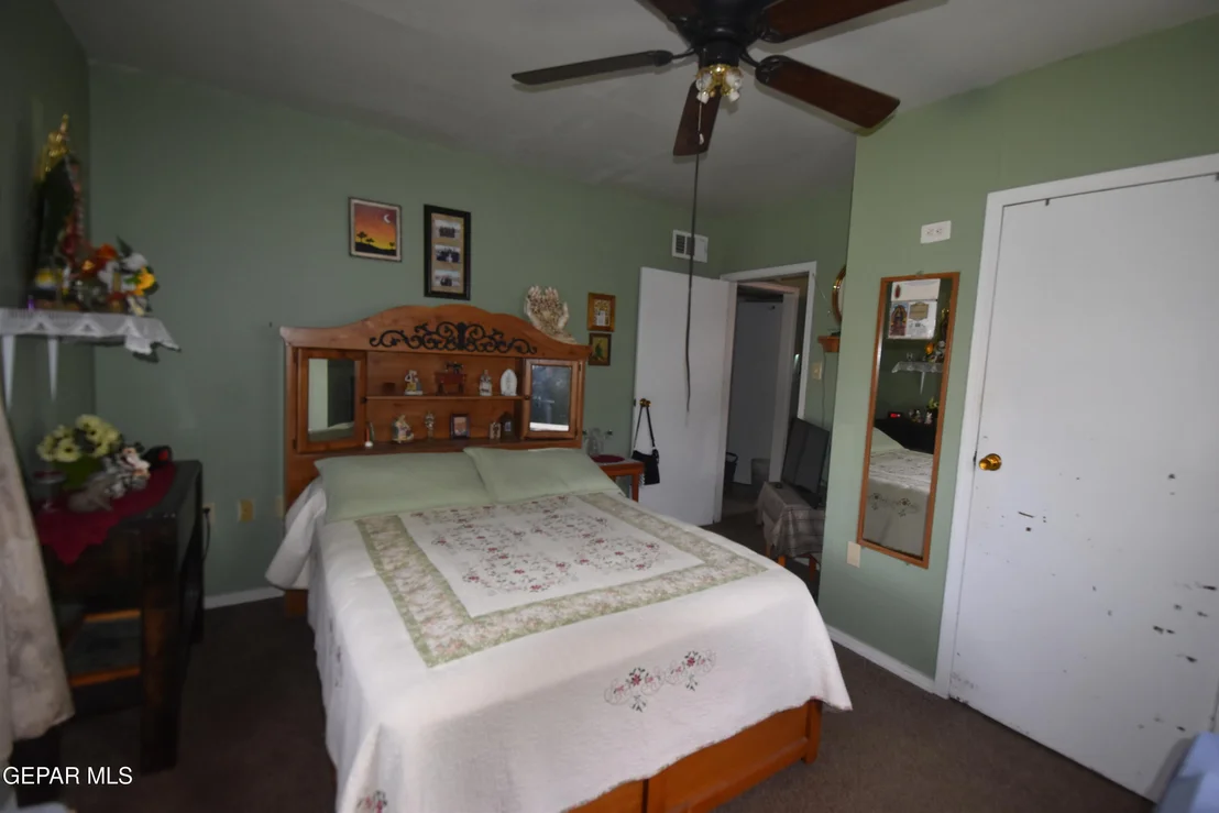 Photo of 8141 KIELY Road