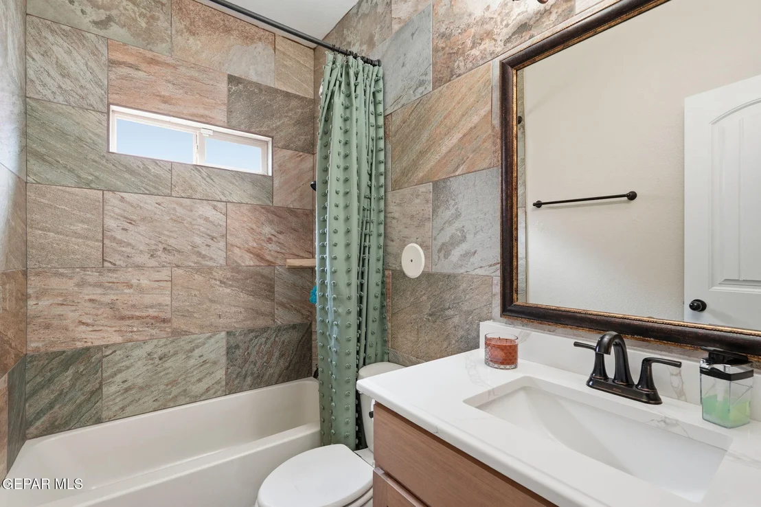 Photo of 14213 FABLED POINT Avenue