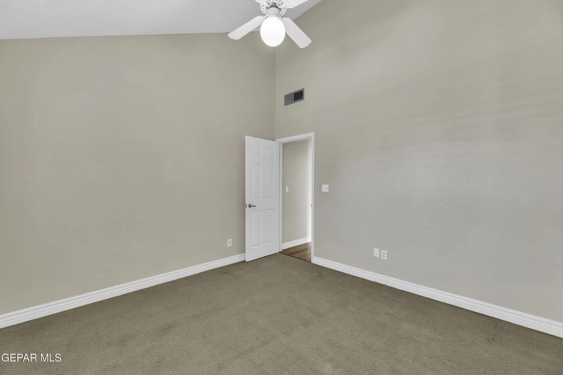 Photo of 2021 GREENLEE Drive